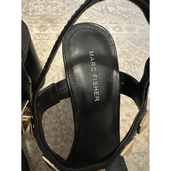 Women's Marc Fisher Black Gold Studded Block Heel Sandals 8.5 - Picture 3 of 9